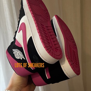 Логотип @lfsneakers - lfsneakers.ru