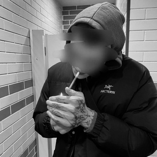 Логотип @lianakisslova - хзшка