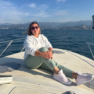 Логотип @lianaomoyblog - Лиана OMOYBLOG Макарова