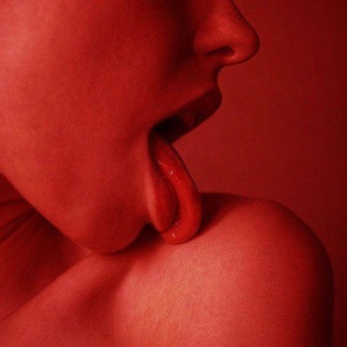 Логотип @liberuum - ⚜L I B Ė R U̷ M⚜