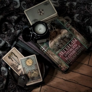 Логотип @librarywitch - Вороново Око