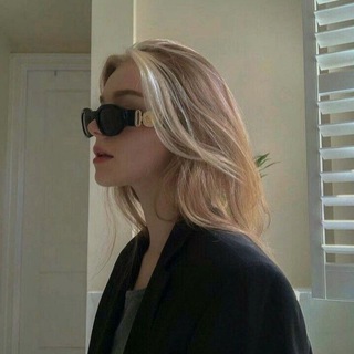 Логотип @lifee_girl - 𝐓𝐇𝐀𝐓 𝐆𝐈𝐑𝐋