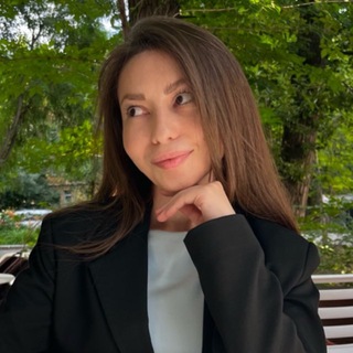 Логотип @lifewithel - life with EL