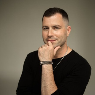 Логотип @liflanchyk - Ліфлянчик. Блог ✌️