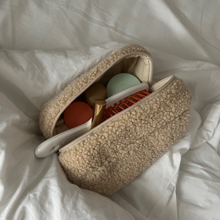 Логотип @liidunyaa - Твоя бьюти подружка 🩶