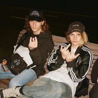 Логотип @likiss1122 - vs 🖐🏼