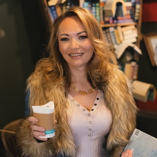 Логотип @lilia_kim_story - Лилия Ким