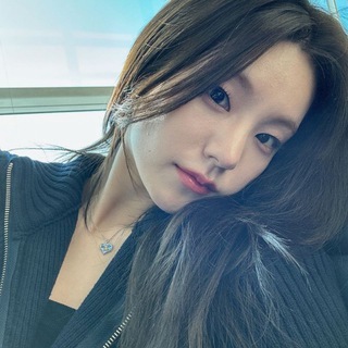 Логотип @lilinakpop - . 🎧 ° 𝗛𝗲𝗹𝗽 𝗳𝗿𝗼𝗺 𝗟𝗶𝗸𝗸𝗶 ˚ 𔓘 .