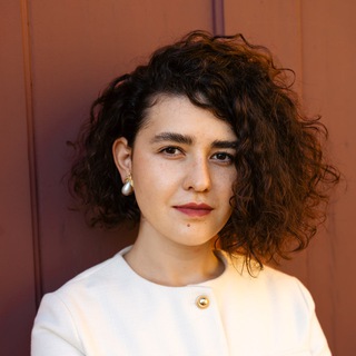 Логотип @lily_alekseevaaa - Лили Алексеева