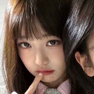 Логотип @lily_sasaeng - lily sasaeng перешли