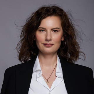 Логотип @linguisticgirl - Алёна Рой - методика преподавания