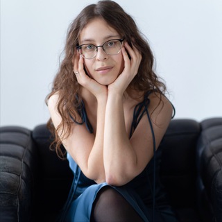 Логотип @lingvicka - Вика о маркетинге для преподавателей