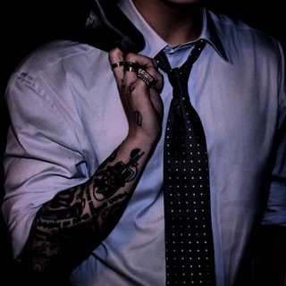 Логотип @liqrv - stickers 24