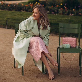 Логотип @liria_kholdina - LIRIA KHOLDINA