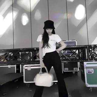 Логотип @lirixott - 𝐇𝐄𝐋𝐏 𝐅𝐑𝐎𝐌 𝐕𝐐𝐀𝐈𝐗𝐗 𝐀𝐍𝐃 𝐊𝐀𝐑𝐈𝐍𝐀