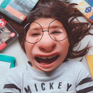 Логотип @lisanehochetvshkolu - Лиса не хочет в школу!