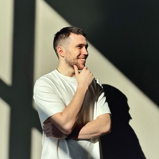 Логотип @lisik_notes - Lisik | Продуктове-ІТ, маркетинг, економіка 🤖