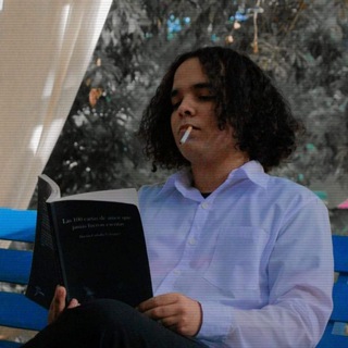 Логотип @literaturacondarwincarballo - Darwin Carballo Velásquez