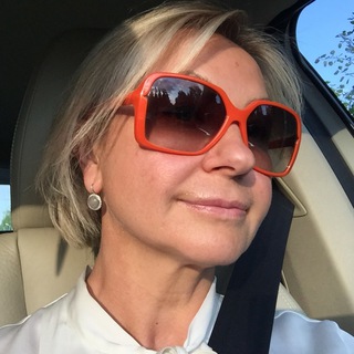 Логотип @litigation_lawyer_troubleshooter - ДеЮре и ДеФакто