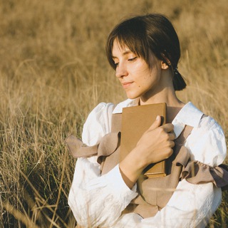 Логотип @litkayf_natasha_nikolaevna - Литературный кайф 📚Наташа Николаевна