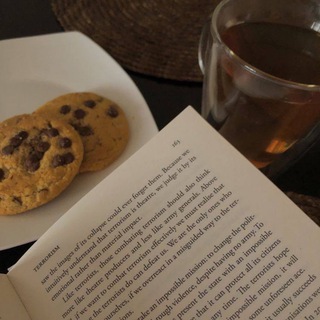 Логотип @litraege2023 - Литература ЕГЭ 2О23 📕