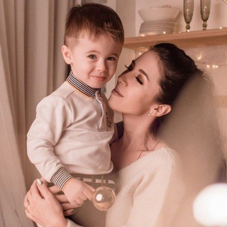 Логотип @little_znajka - <Мать-психолог на всю голову>