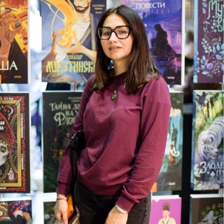 Логотип @livremaniac12 - Книжный маньячок 18+