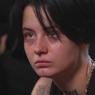 Логотип @lizaandru - лиза андрющенко эдиты