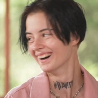 Логотип @lizaandruchat - чат любителей лизы <3