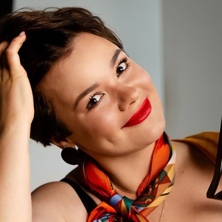 Логотип @lizablizko - Лиза близко