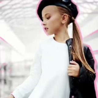 Логотип @lizacheremnyh - Liza Cheremnyh • @lizacheremnyh • Model