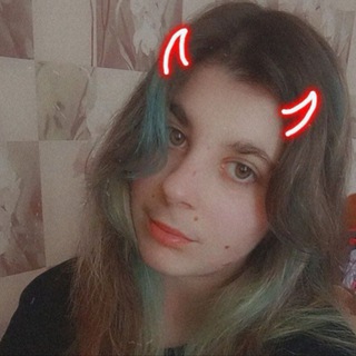 Логотип @lizafarkash - Лиза Фаркаш 🍷