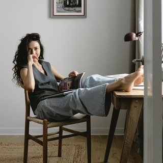 Логотип @lizagurovskayaphoto - Лиза Гуровская. Интерьерный фотограф📷