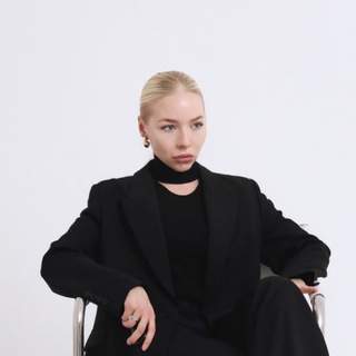 Логотип @lizapodskazhi - Лиза, подскажи: бизнес и lifestyle
