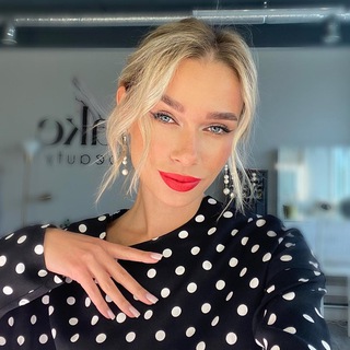 Логотип @lizarib_beauty - Li.make beauty