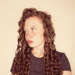 Логотип @lizasolnyshk - в треш