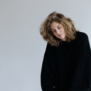 Логотип @lizavarvara - Лиза Варвара Аранова