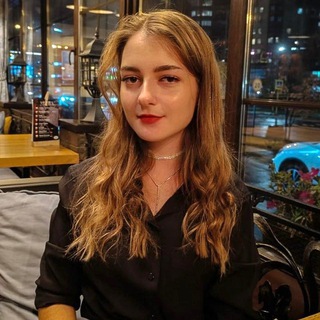 Логотип @lizlingua - Liza Lee & English 👩🏼‍💻