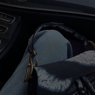 Логотип @llxlxlxlxlxlxll - Lee Chat