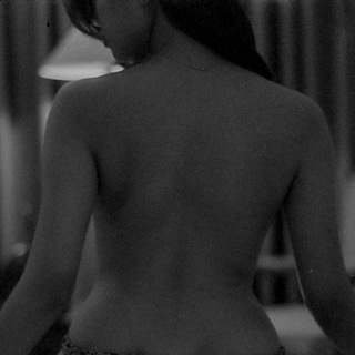 Логотип @lomography_nude - lomography 18+