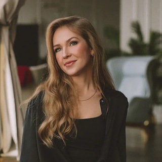 Логотип @lomova_nails_school - Lomova_nails