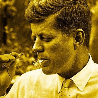 Логотип @lookingglass1776 - LookingGlass ✝️