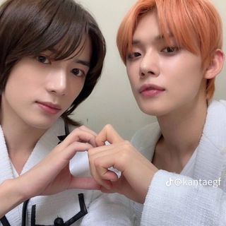 Логотип @loternik - лотерейки от не природы🎉