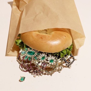 Логотип @louishaunt - Луи Притон