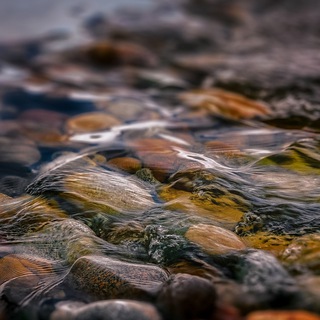 Логотип @loukichevatxt - Канал про тексты