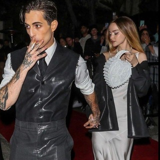 Логотип @love_kkr1m - люблю