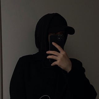 Логотип @loveamoreee - L.