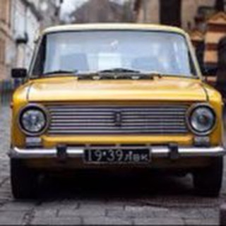 Логотип @loveavt - Автолюбитель