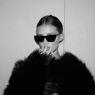 Логотип @loveeee600 - 𝙉𝘼𝙄𝙑𝙀