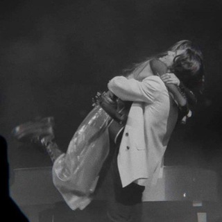 Логотип @lovelly_mus - LOVELLY MUSIC 🖤